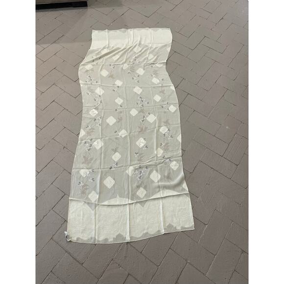 Giorgio Armani Silk Floral White Scarf Vintage - Picture 1 of 6